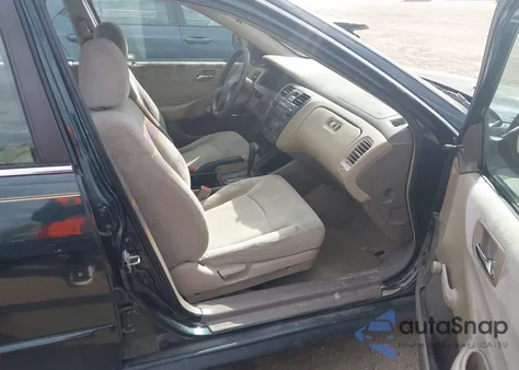 2001 Honda Accord Value Package z USA, uszkodzony, nr VIN 1HGCF86601A057981